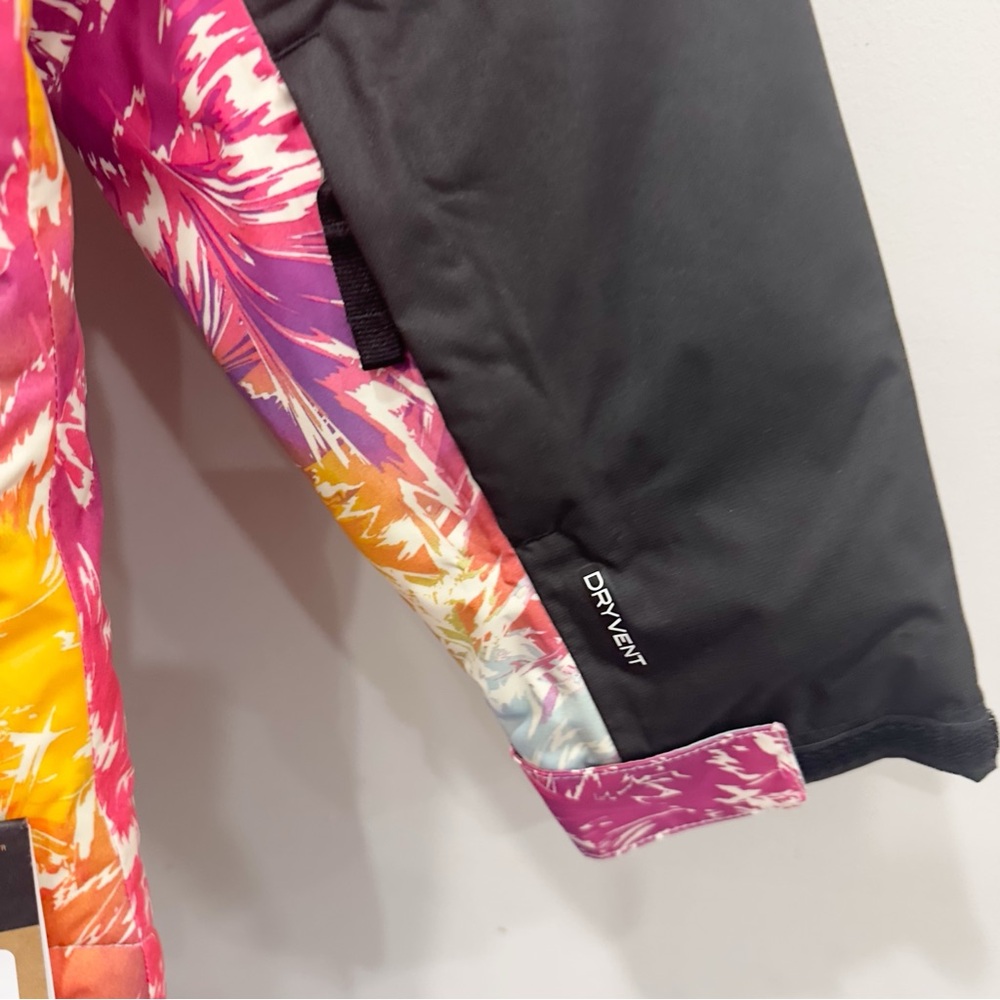 The North Face Girls Freedom Insulated Winter Jacket - Picture 6 of 10